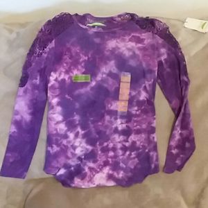 Earth Yoga long sleeve purple tyedyeshirt sz. M